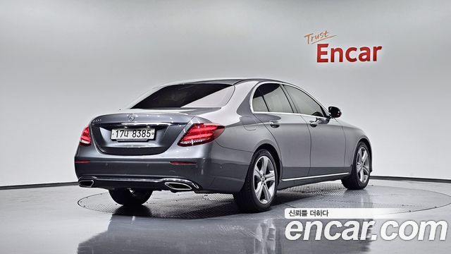 Mercedes-Benz E-Class E200 Avantgarde