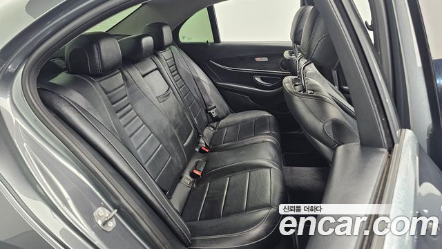 Mercedes-Benz E-Class E200 Avantgarde