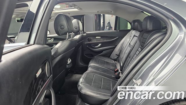 Mercedes-Benz E-Class E200 Avantgarde