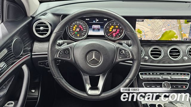 Mercedes-Benz E-Class E200 Avantgarde