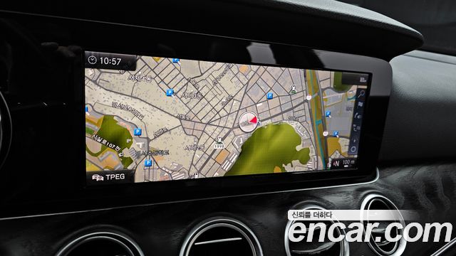 Mercedes-Benz E-Class E200 Avantgarde