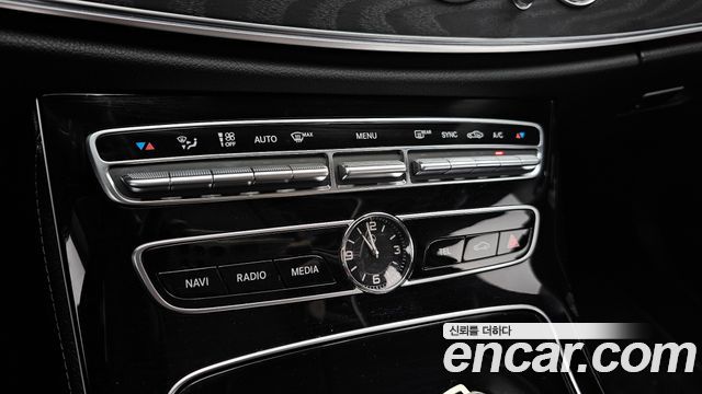 Mercedes-Benz E-Class E200 Avantgarde