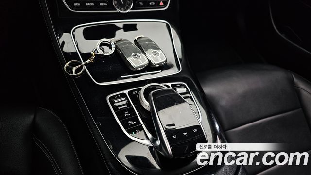 Mercedes-Benz E-Class E200 Avantgarde