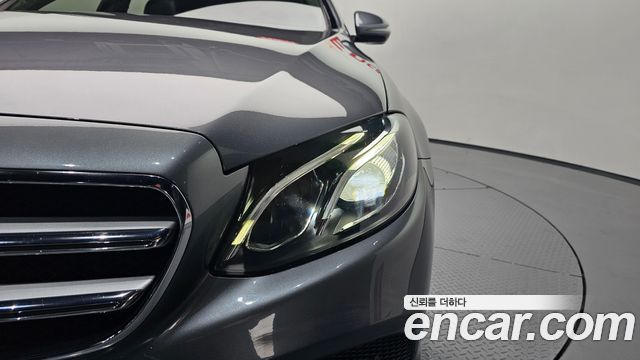 Mercedes-Benz E-Class E200 Avantgarde