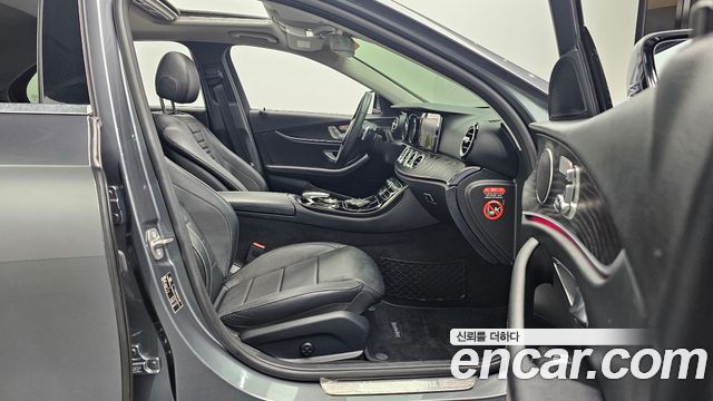 Mercedes-Benz E-Class E200 Avantgarde