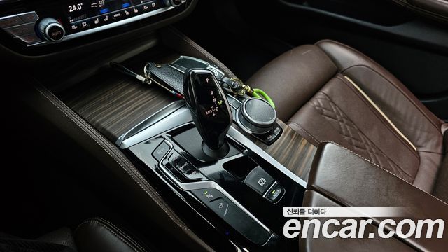 BMW 5-Series 530i xDrive M Sport Package Plus