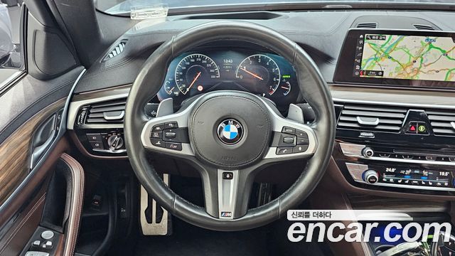 BMW 5-Series 530i xDrive M Sport Package Plus