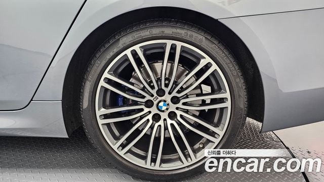 BMW 5-Series 530i xDrive M Sport Package Plus