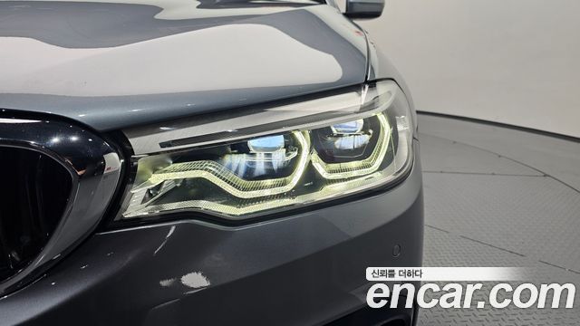 BMW 5-Series 530i xDrive M Sport Package Plus