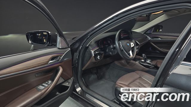 BMW 5-Series 520d Luxury Plus