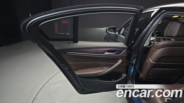 BMW 5-Series 520d Luxury Plus