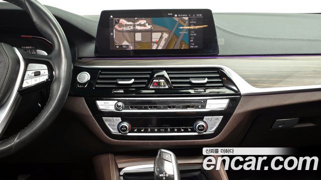 BMW 5-Series 530i xDrive Luxury Plus