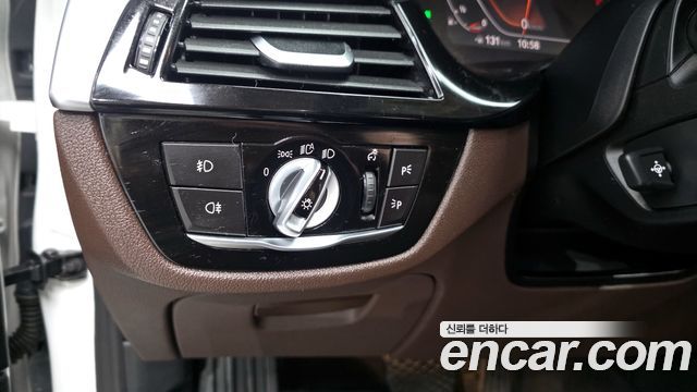 BMW 5-Series 530i xDrive Luxury Plus