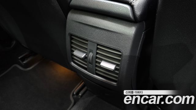 Mercedes-Benz GLA-Class GLA220