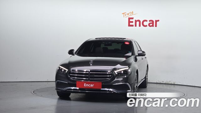 Mercedes-Benz E-Class E300e 4MATIC Exclusive