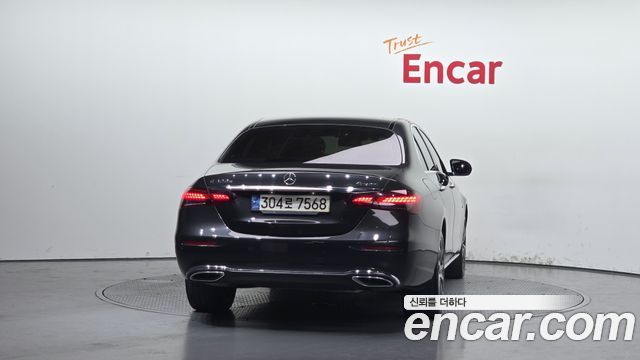 Mercedes-Benz E-Class E300e 4MATIC Exclusive