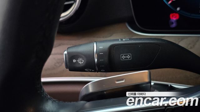 Mercedes-Benz E-Class E300e 4MATIC Exclusive