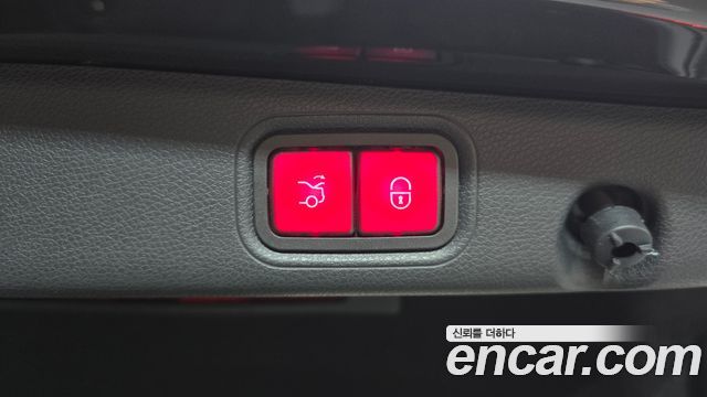 Mercedes-Benz E-Class E300e 4MATIC Exclusive