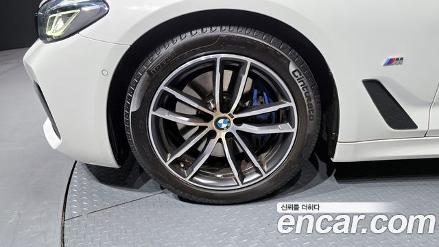 BMW 5-Series 520i M Sport