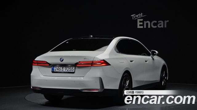 BMW 5-Series 520i