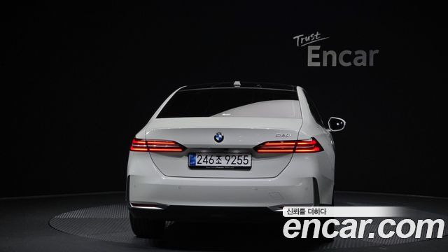 BMW 5-Series 520i