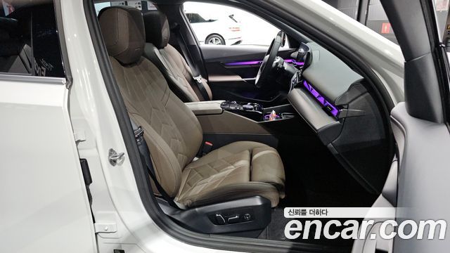 BMW 5-Series 520i