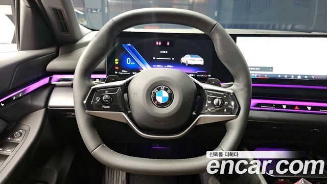 BMW 5-Series 520i
