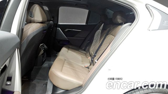 BMW 5-Series 520i