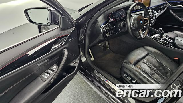BMW 5-Series 523d M Sport