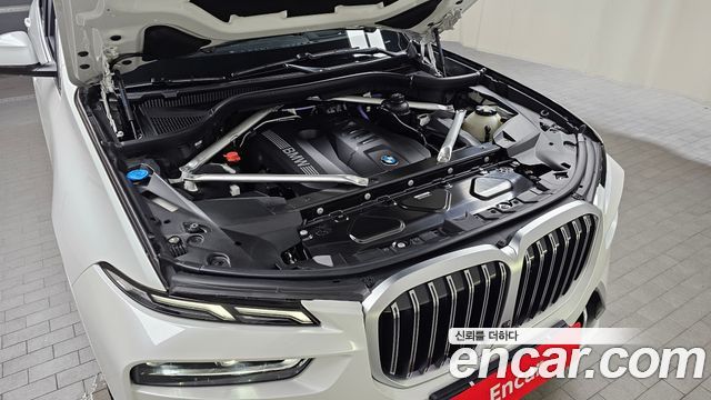 BMW X7 xDrive 40i Design Pure Excellence 6-Seater