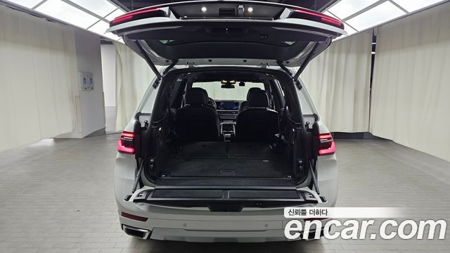BMW X7 xDrive 40i Design Pure Excellence 6-Seater