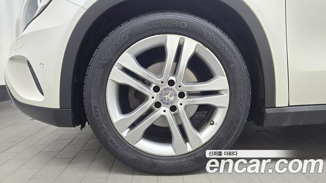 Mercedes-Benz GLA-Class GLA200 d 4MATIC