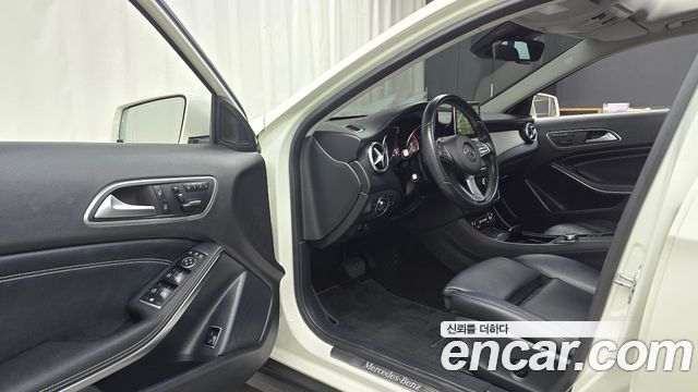 Mercedes-Benz GLA-Class GLA200 d 4MATIC