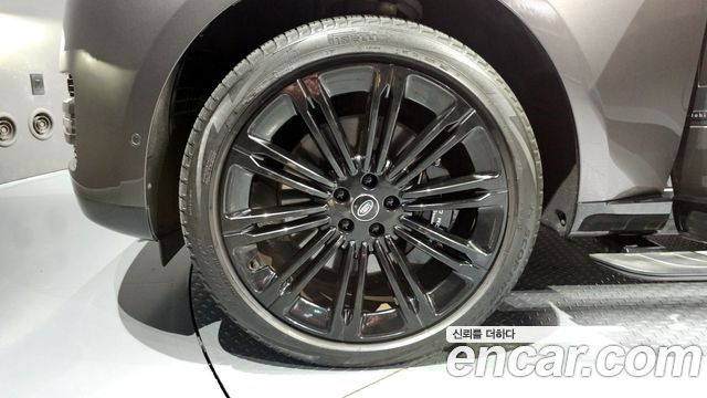 Land Rover Range Rover P530 Autobiography Long Wheel Base