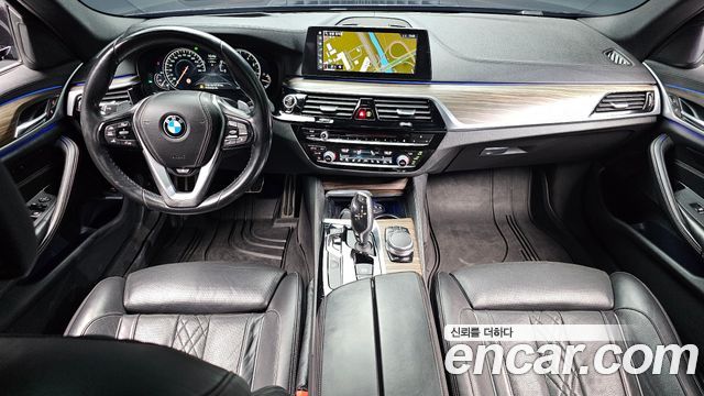 BMW 5-Series 530i M Sport Package Plus