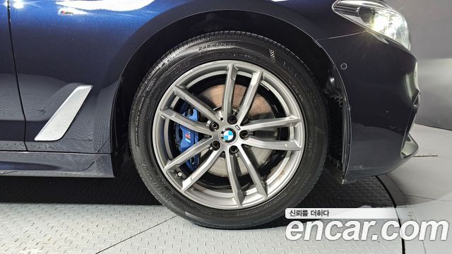 BMW 5-Series 530i M Sport Package Plus