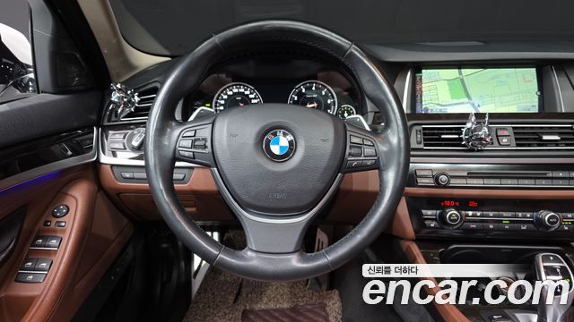 BMW 5-Series 528i xDrive M Aero Dynamic
