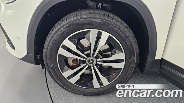 Mercedes-Benz GLA-Class GLA220