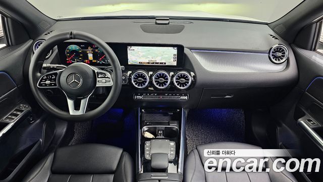 Mercedes-Benz GLA-Class GLA220