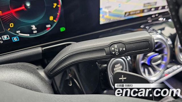Mercedes-Benz GLA-Class GLA220