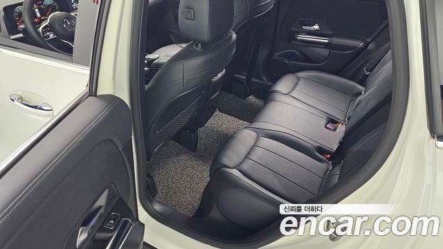 Mercedes-Benz GLA-Class GLA220