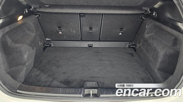 Mercedes-Benz GLA-Class GLA220