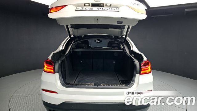 BMW X4 xDrive20d SAC Edition