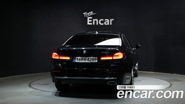 BMW 5-Series 530e Luxury