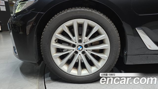 BMW 5-Series 530e Luxury