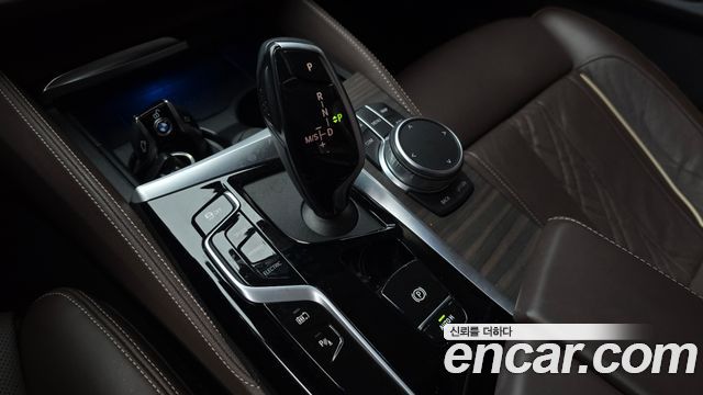 BMW 5-Series 530e Luxury