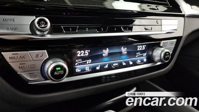BMW 5-Series 520d M Sport Package Plus