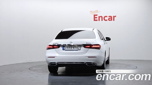 Mercedes-Benz E-Class E220d 4MATIC Exclusive