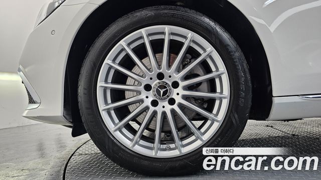 Mercedes-Benz E-Class E220d 4MATIC Exclusive