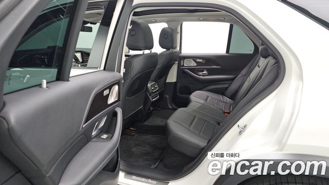 Mercedes-Benz GLE-Class GLE300d 4MATIC